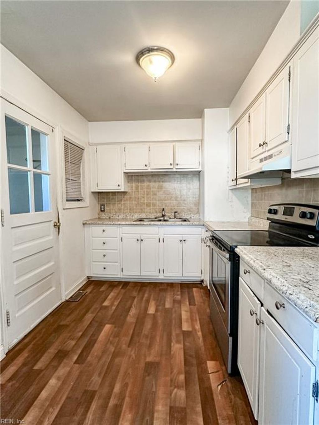 Photo of 218 Castlewood Road, Portsmouth, VA 23702 (MLS # 10618727)