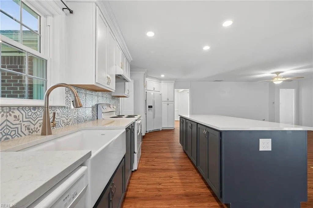 Chesapeake, Virginia 23322, United States, 4 Bedrooms Bedrooms, ,3 BathroomsBathrooms,Residential,Active,204999