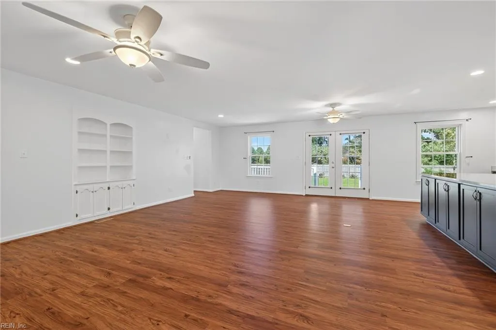 Chesapeake, Virginia 23322, United States, 4 Bedrooms Bedrooms, ,3 BathroomsBathrooms,Residential,Active,204999