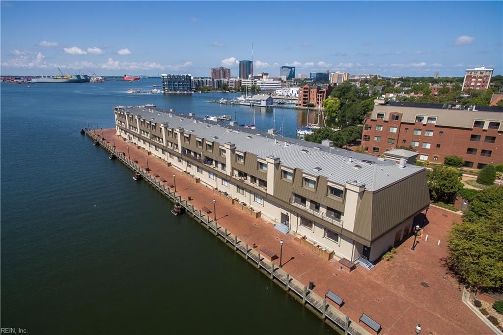 Photo of 401 College Place #23, Norfolk, VA 23510 (MLS # 10619495)