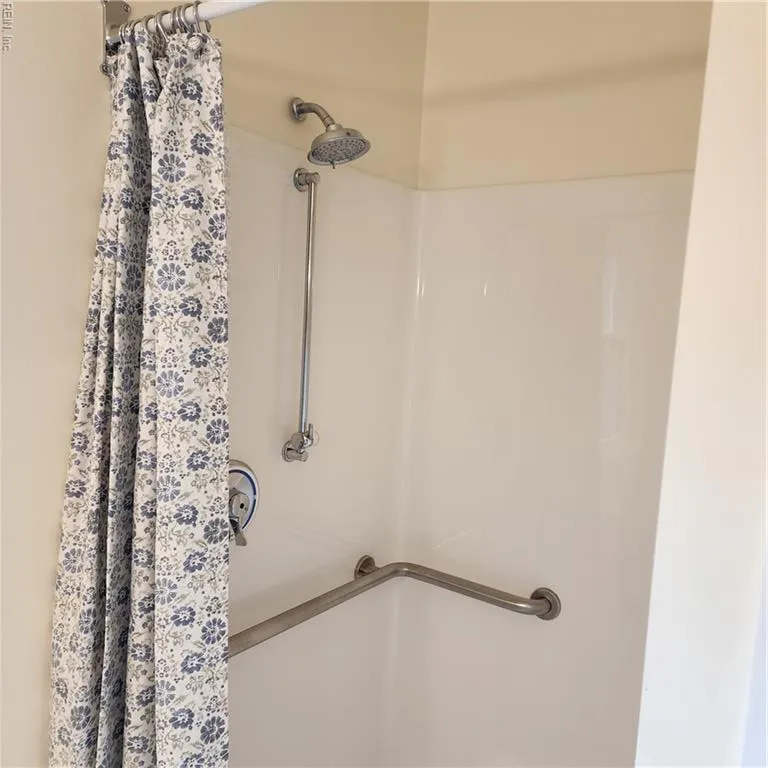 Virginia Beach, Virginia 23456, United States, 4 Bedrooms Bedrooms, ,3 BathroomsBathrooms,Residential,Active,97821