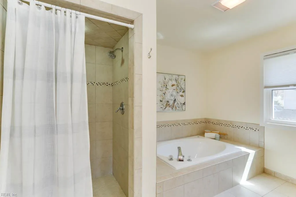 Virginia Beach, Virginia 23456, United States, 4 Bedrooms Bedrooms, ,3 BathroomsBathrooms,Residential,Active,97821