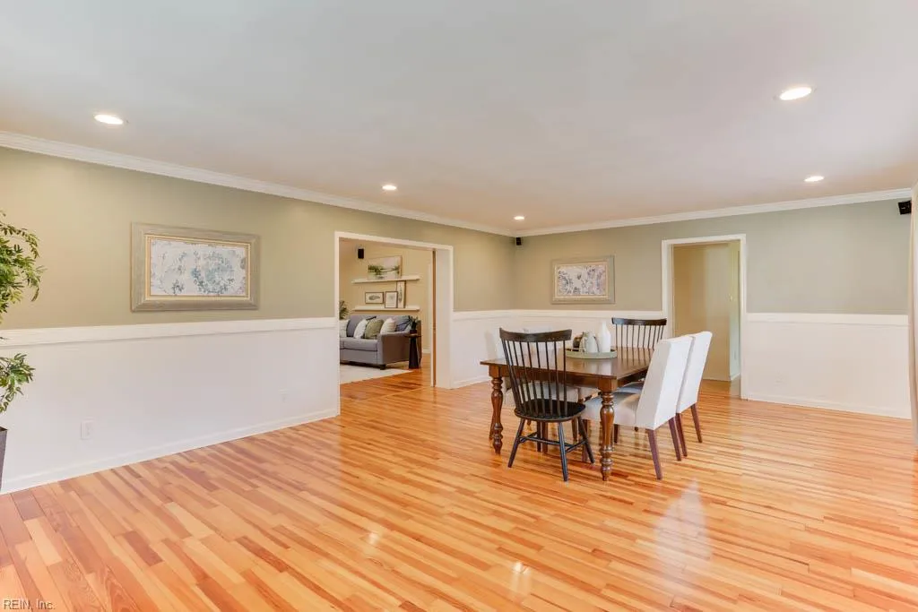 Virginia Beach, Virginia 23456, United States, 4 Bedrooms Bedrooms, ,3 BathroomsBathrooms,Residential,Active,97821