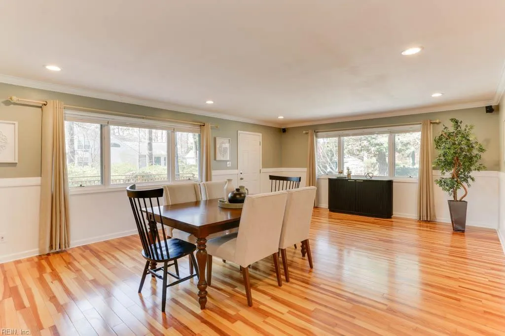 Virginia Beach, Virginia 23456, United States, 4 Bedrooms Bedrooms, ,3 BathroomsBathrooms,Residential,Active,97821