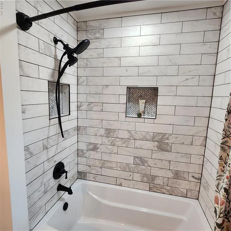 Virginia Beach, Virginia 23456, United States, 4 Bedrooms Bedrooms, ,3 BathroomsBathrooms,Residential,Active,97821