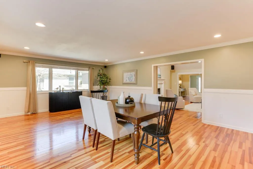 Virginia Beach, Virginia 23456, United States, 4 Bedrooms Bedrooms, ,3 BathroomsBathrooms,Residential,Active,97821