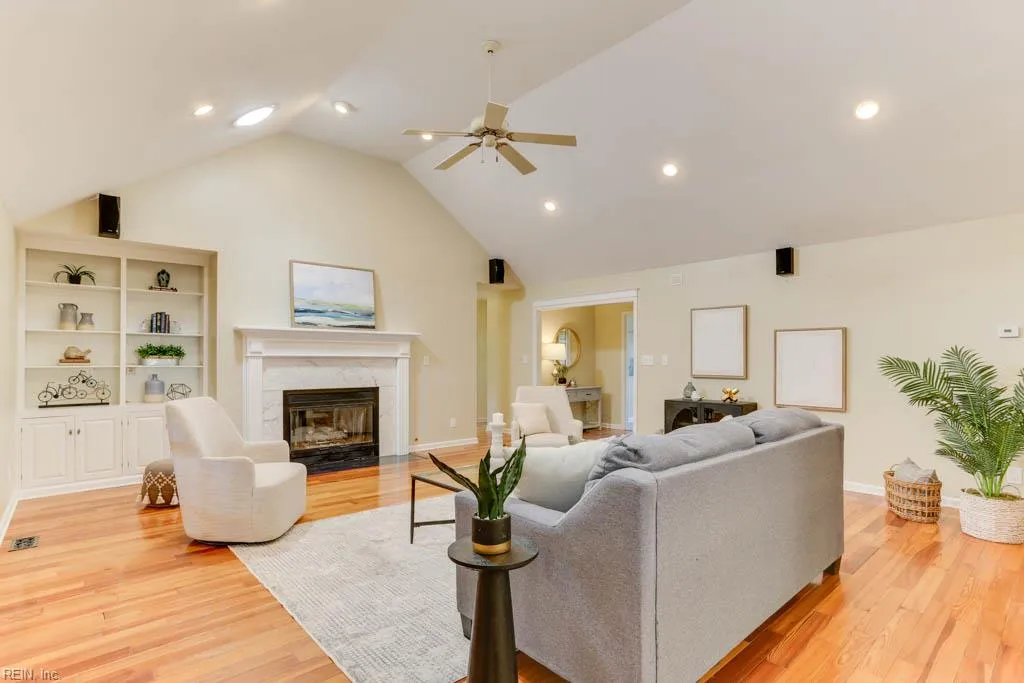 Virginia Beach, Virginia 23456, United States, 4 Bedrooms Bedrooms, ,3 BathroomsBathrooms,Residential,Active,97821