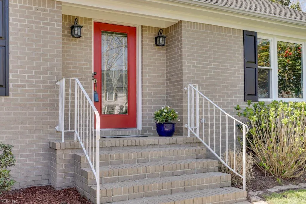 Virginia Beach, Virginia 23456, United States, 4 Bedrooms Bedrooms, ,3 BathroomsBathrooms,Residential,Active,97821