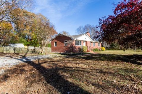 Photo of 6097 Wiatt Street, Gloucester, VA 23061 (MLS # 10610447)