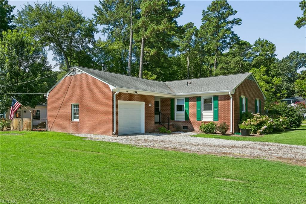 Photo of 322 Sharon Drive, Seaford, VA 23696 (MLS # 10647718)