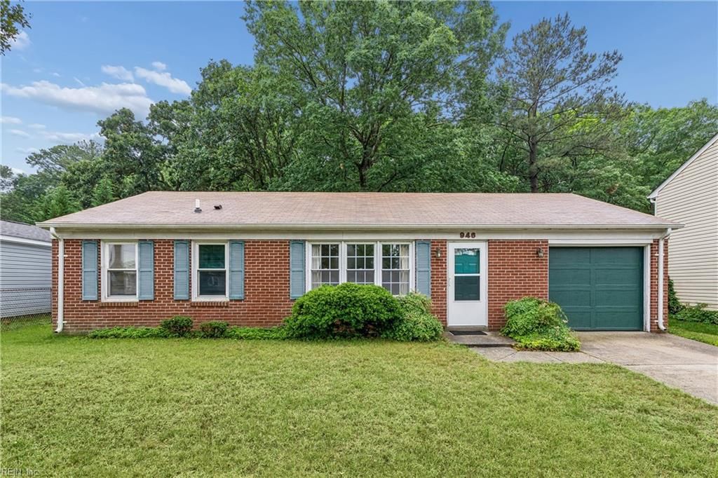 Photo of 946 Red Oak Circle, Newport News, VA 23608 (MLS # 10637001)