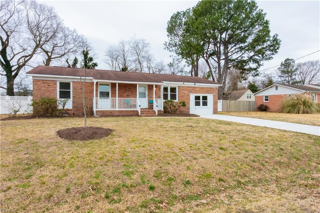 Photo of 2841 Nansemond Drive, Suffolk, VA 23435 (MLS # 10623014)