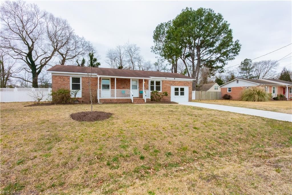 Photo of 2841 Nansemond Drive, Suffolk, VA 23435 (MLS # 10623014)