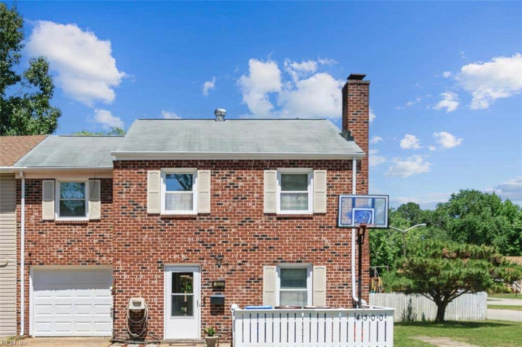 Photo of 4300 Midhurst Lane, Chesapeake, VA 23321 (MLS # 10634666)