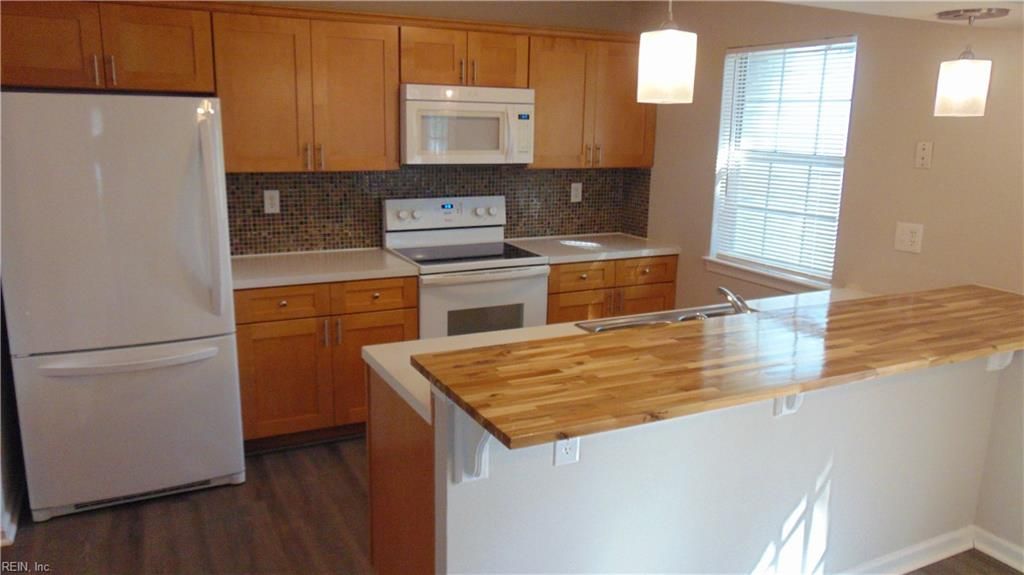 Photo of 278 Ferdinand Circle, Virginia Beach, VA 23462 (MLS # 10629754)