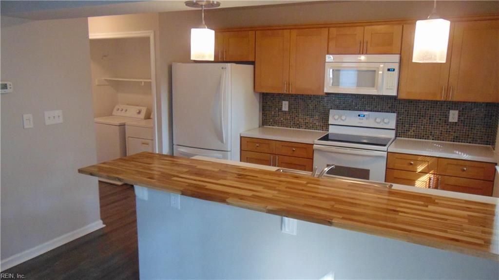 Photo of 278 Ferdinand Circle, Virginia Beach, VA 23462 (MLS # 10629754)