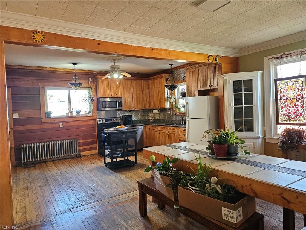 Photo of 115 Pear Avenue, Newport News, VA 23607 (MLS # 10629929)