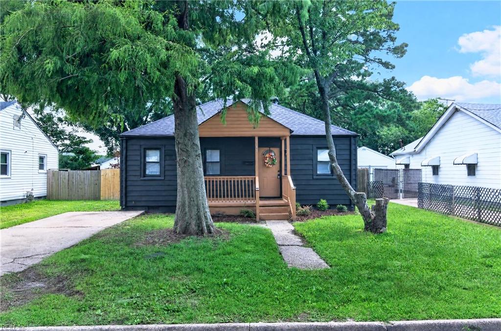 Photo of 1941 Redgate Drive, Portsmouth, VA 23702 (MLS # 10648600)