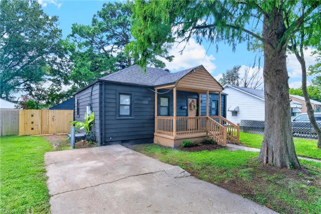 Photo of 1941 Redgate Drive, Portsmouth, VA 23702 (MLS # 10648600)