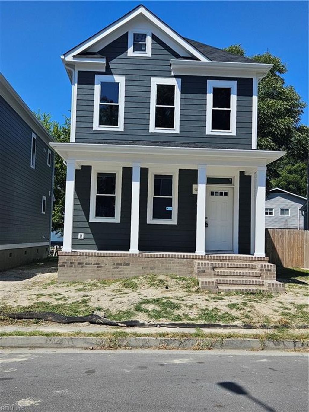 Photo of 765 C Avenue, Norfolk, VA 23504 (MLS # 10623030)