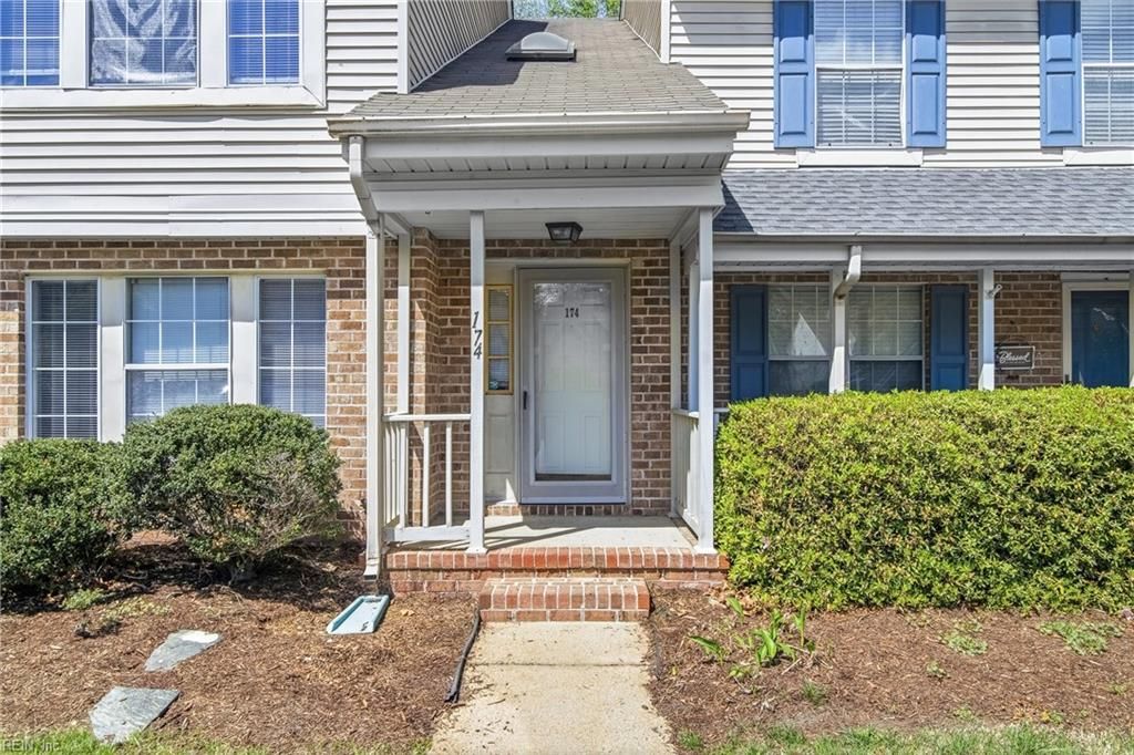 Photo of 174 Corwin Circle, Hampton, VA 23666 (MLS # 10628234)