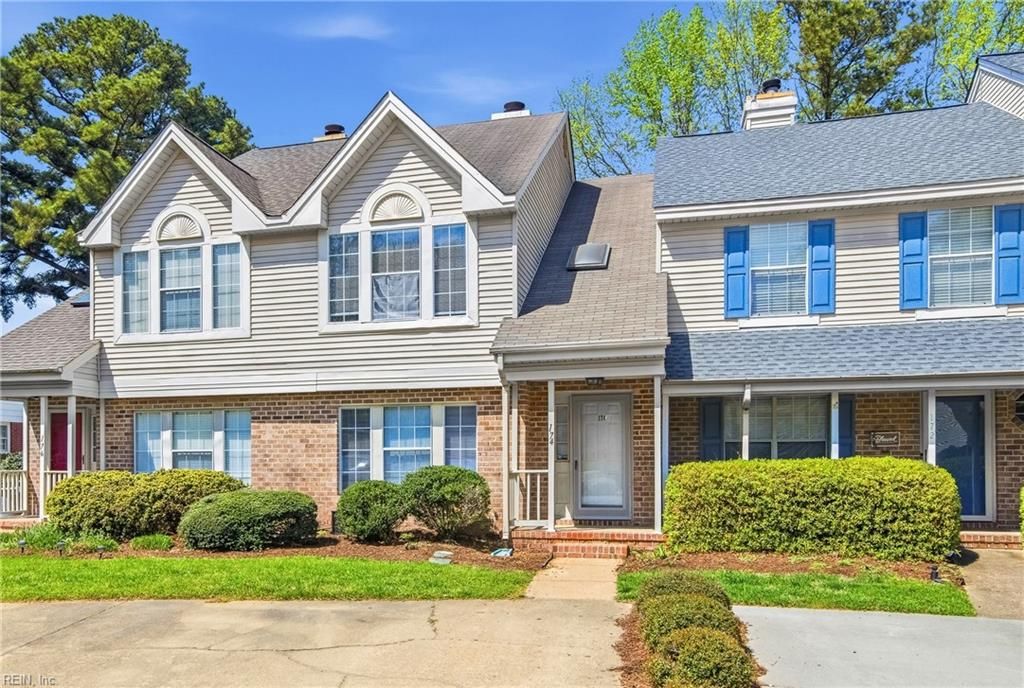 Photo of 174 Corwin Circle, Hampton, VA 23666 (MLS # 10628234)