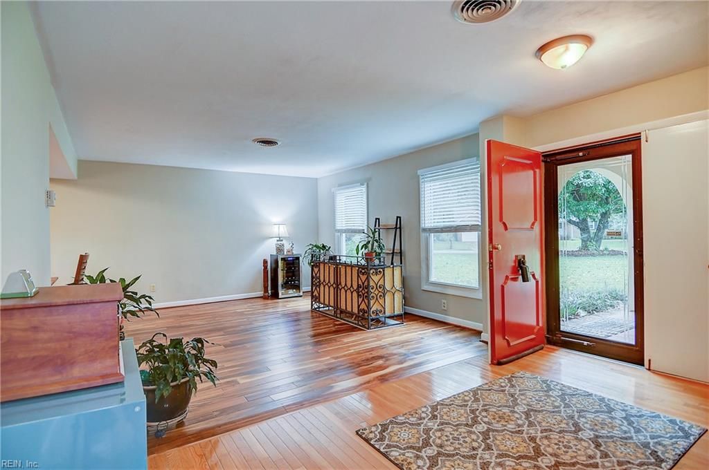 Photo of 1000 San Jose Court, Virginia Beach, VA 23456 (MLS # 10602450)