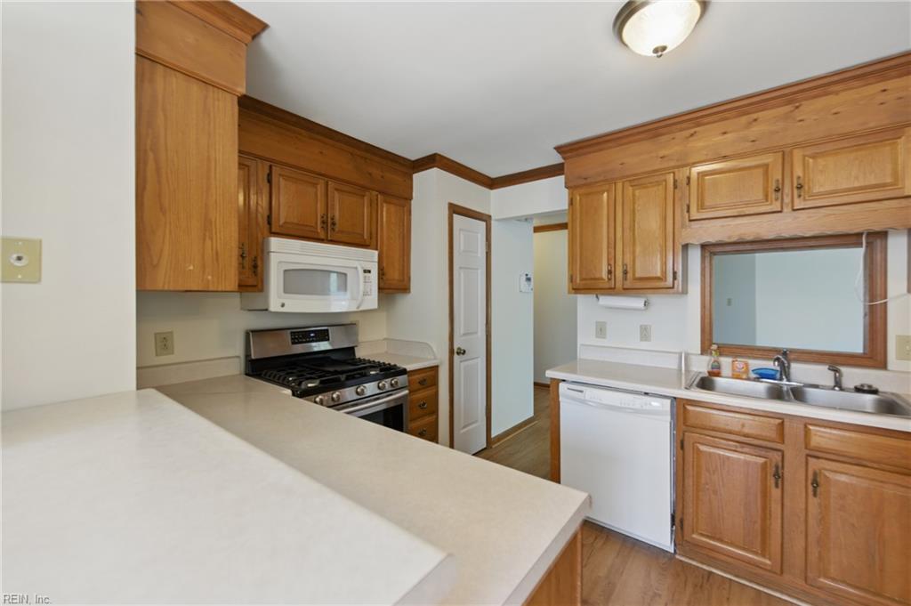 772 Daimler DR