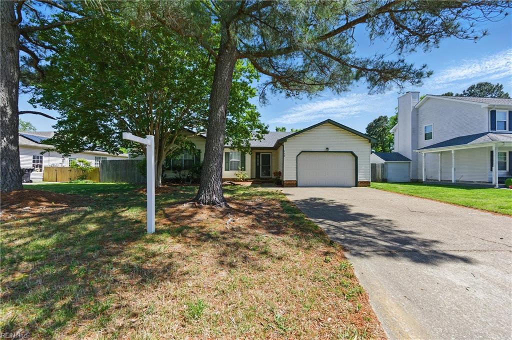 772 Daimler DR