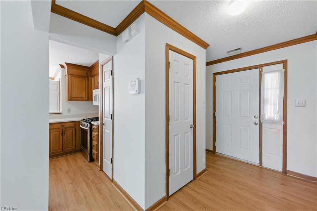 772 Daimler DR