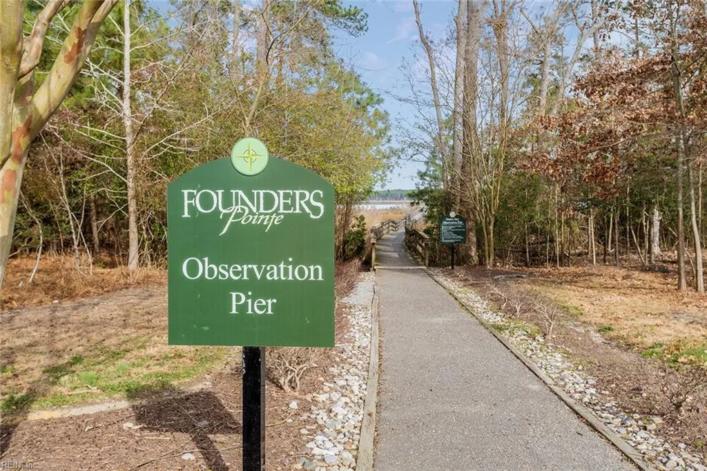 Carrollton, Virginia 23314, United States, 7 Bedrooms Bedrooms, ,5 BathroomsBathrooms,Residential,Pending,25600