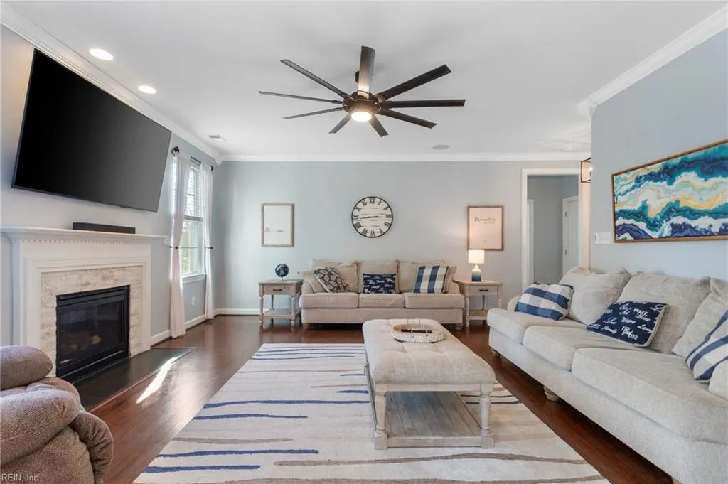 Carrollton, Virginia 23314, United States, 7 Bedrooms Bedrooms, ,5 BathroomsBathrooms,Residential,Pending,25600