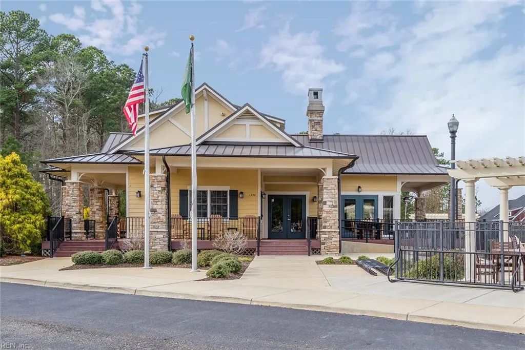 Carrollton, Virginia 23314, United States, 7 Bedrooms Bedrooms, ,5 BathroomsBathrooms,Residential,Pending,25600