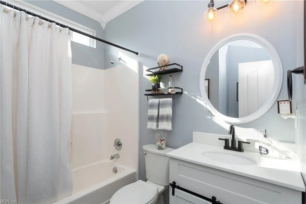 Carrollton, Virginia 23314, United States, 7 Bedrooms Bedrooms, ,5 BathroomsBathrooms,Residential,Pending,25600