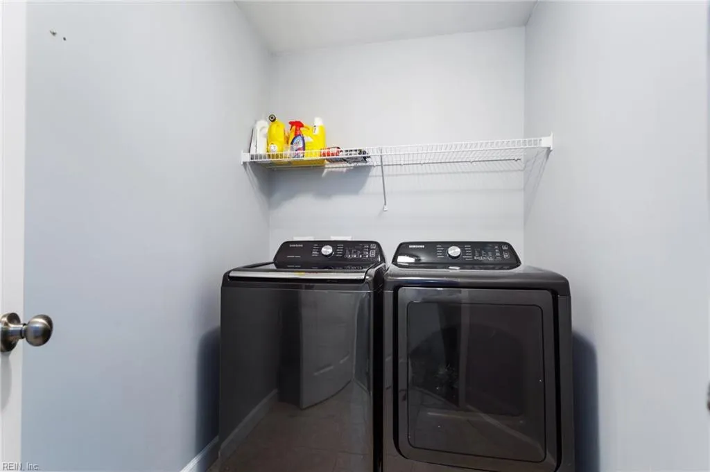 Carrollton, Virginia 23314, United States, 7 Bedrooms Bedrooms, ,5 BathroomsBathrooms,Residential,Pending,25600