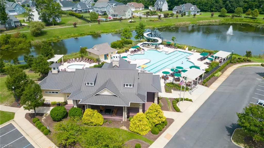 Carrollton, Virginia 23314, United States, 7 Bedrooms Bedrooms, ,5 BathroomsBathrooms,Residential,Pending,25600