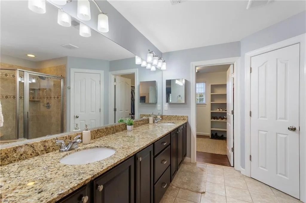 Carrollton, Virginia 23314, United States, 7 Bedrooms Bedrooms, ,5 BathroomsBathrooms,Residential,Pending,25600