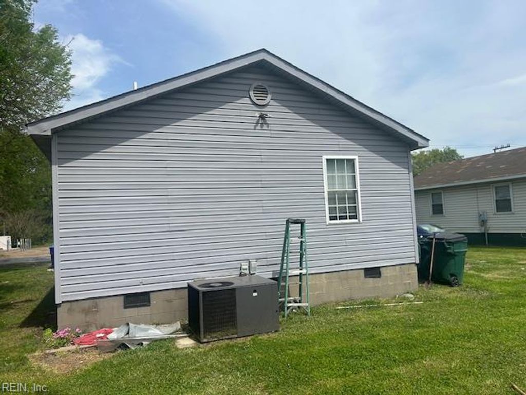 Photo of 413 Hunter Street, Suffolk, VA 23434 (MLS # 10629629)