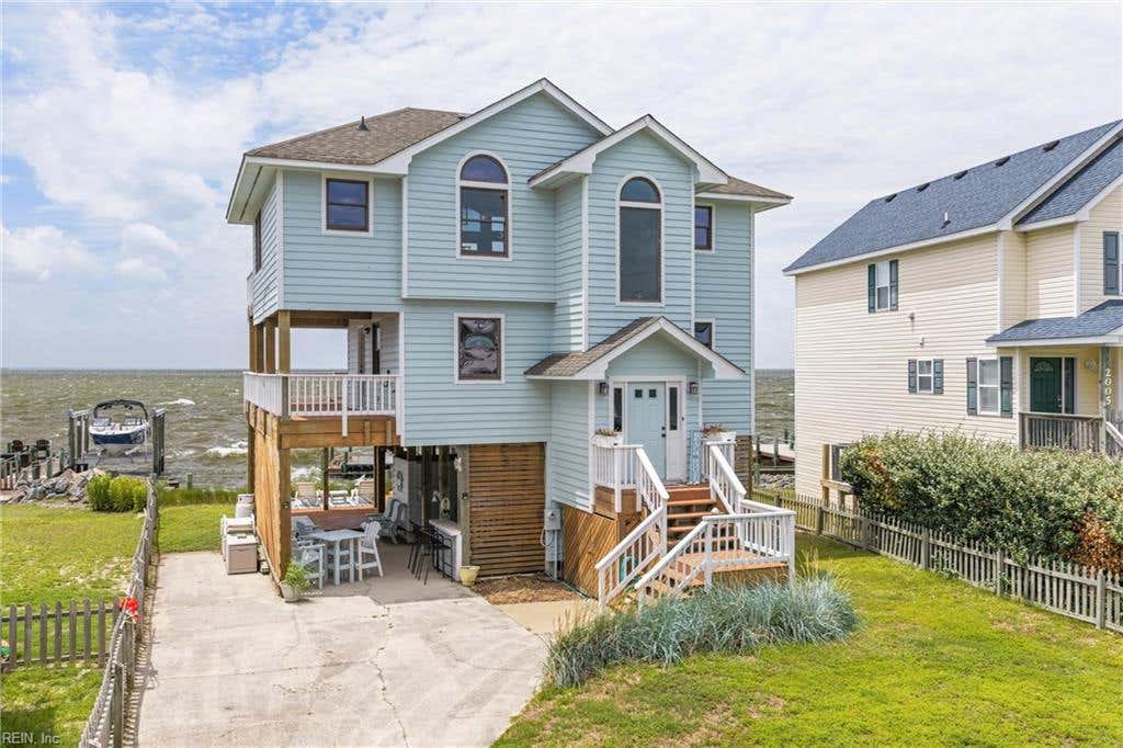 Photo of 2003 Harbor View Drive, Kill Devil Hills, NC 27948 (MLS # 10647323)