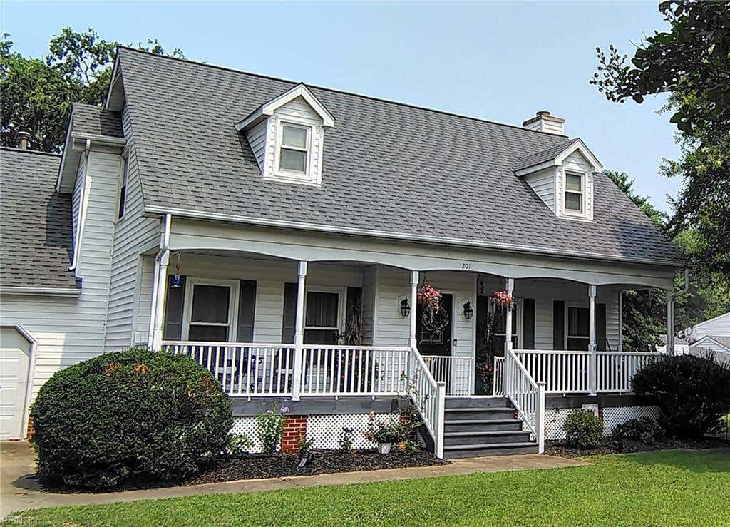 Photo of 201 Azalea Drive, Smithfield, VA 23430 (MLS # 10647256)
