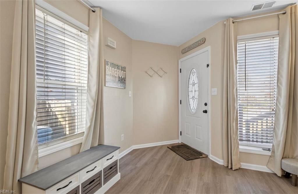 Photo of 726 Carolina Avenue, Virginia Beach, VA 23451 (MLS # 10625018)