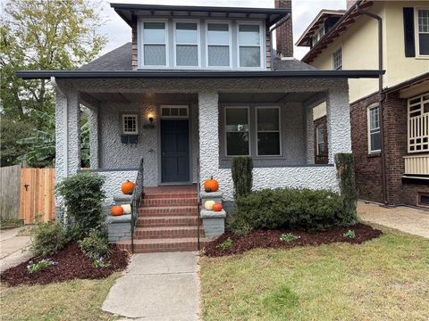 Photo of 609 Baldwin Avenue #2, Norfolk, VA 23517 (MLS # 10608085) Photo of 609 Baldwin Avenue #2, Norfolk, VA 23517 (MLS # 10608085)