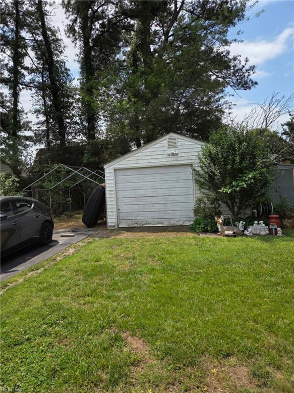 Photo of 405 Villanova Avenue, Chesapeake, VA 23324 (MLS # 10637557)