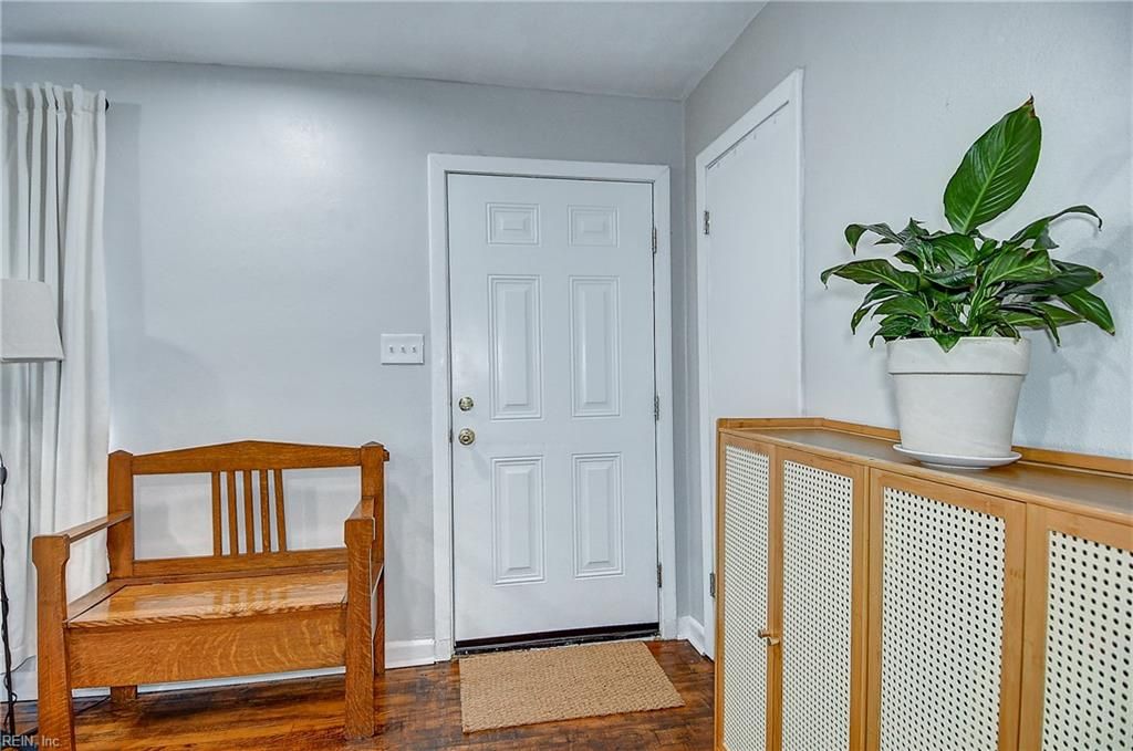 Photo of 405 Truman Circle, Portsmouth, VA 23701 (MLS # 10623589)