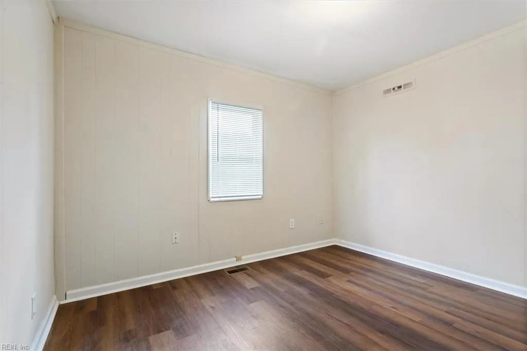 Hampton, Virginia 23669, United States, 3 Bedrooms Bedrooms, ,1 BathroomBathrooms,Residential,Active,193975