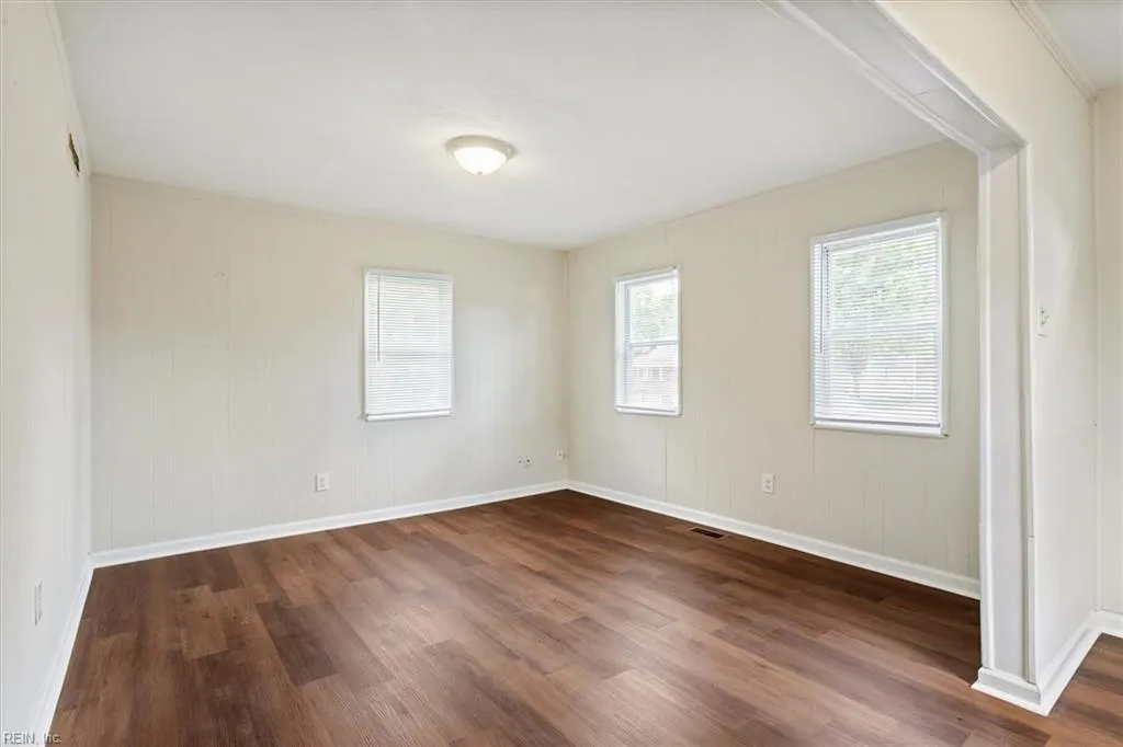 Hampton, Virginia 23669, United States, 3 Bedrooms Bedrooms, ,1 BathroomBathrooms,Residential,Active,193975