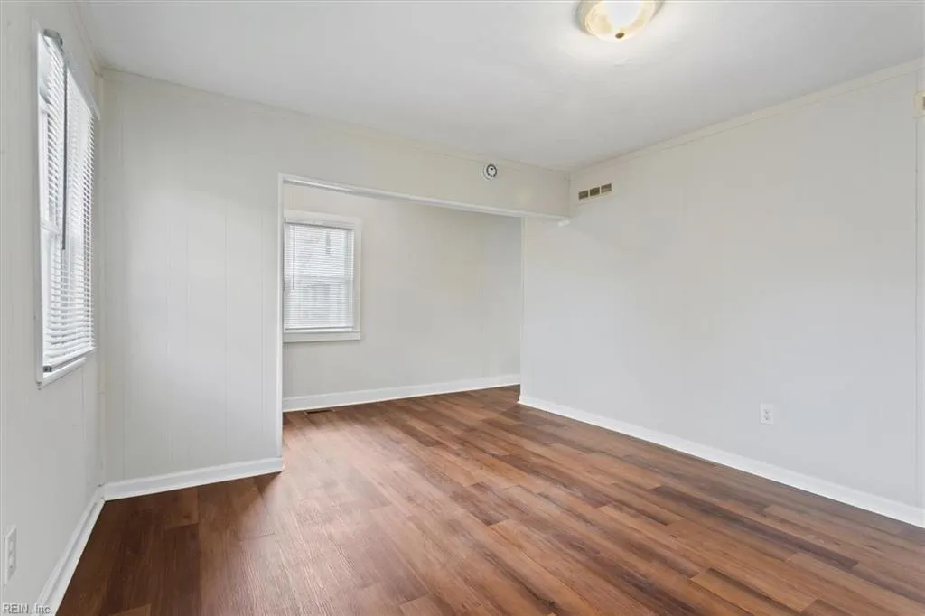 Hampton, Virginia 23669, United States, 3 Bedrooms Bedrooms, ,1 BathroomBathrooms,Residential,Active,193975