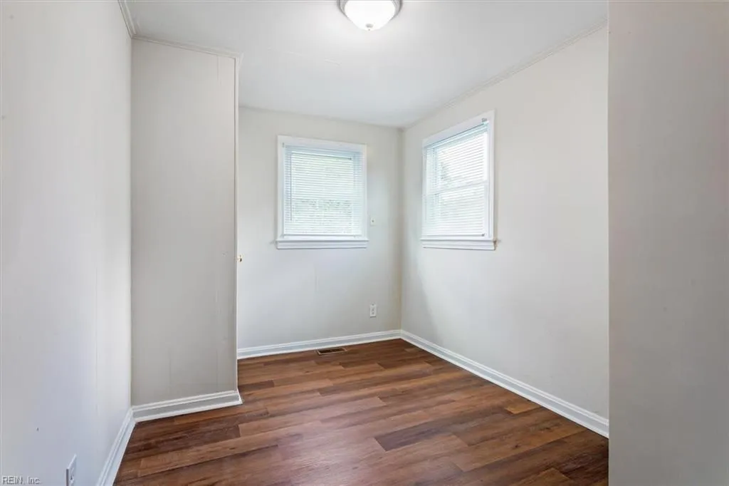 Hampton, Virginia 23669, United States, 3 Bedrooms Bedrooms, ,1 BathroomBathrooms,Residential,Active,193975