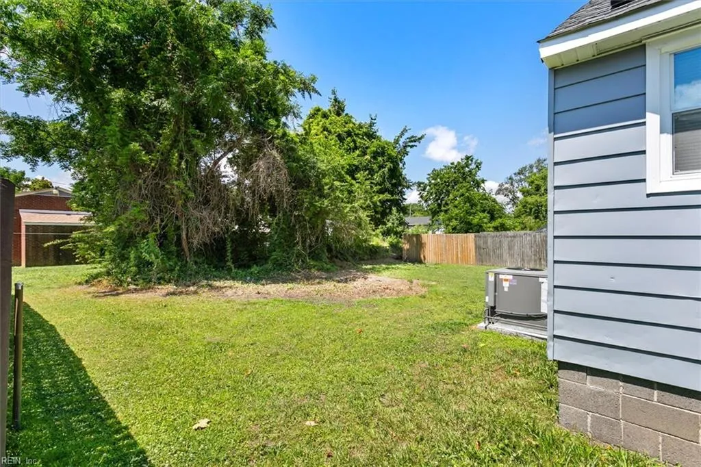 Hampton, Virginia 23669, United States, 3 Bedrooms Bedrooms, ,1 BathroomBathrooms,Residential,Active,193975