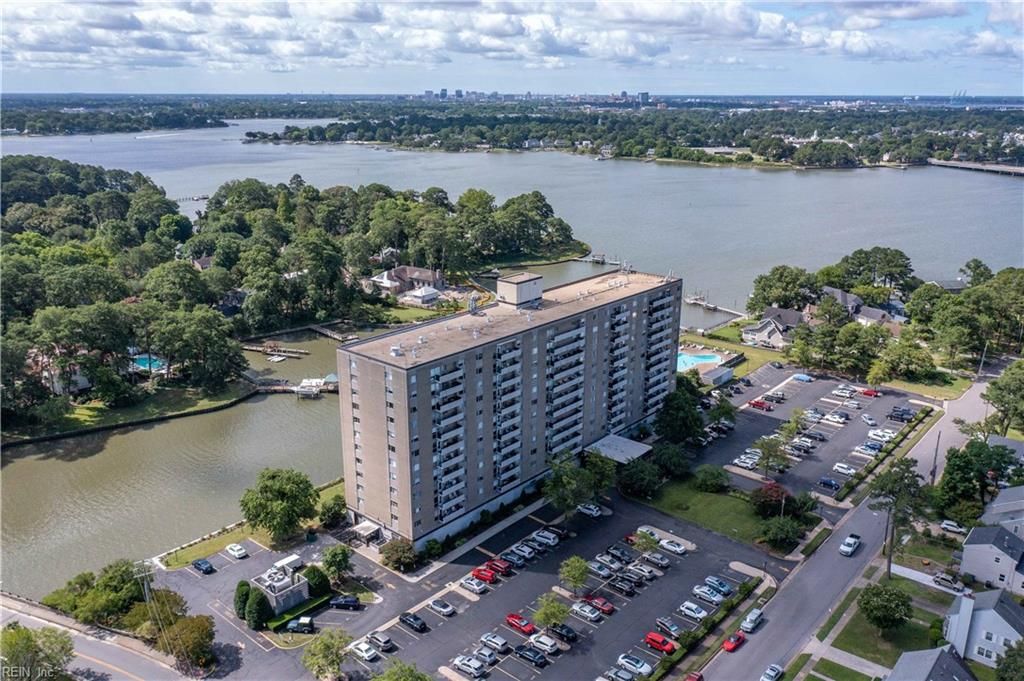 Photo of 7320 Glenroie Avenue #5D, Norfolk, VA 23505 (MLS # 10635876)